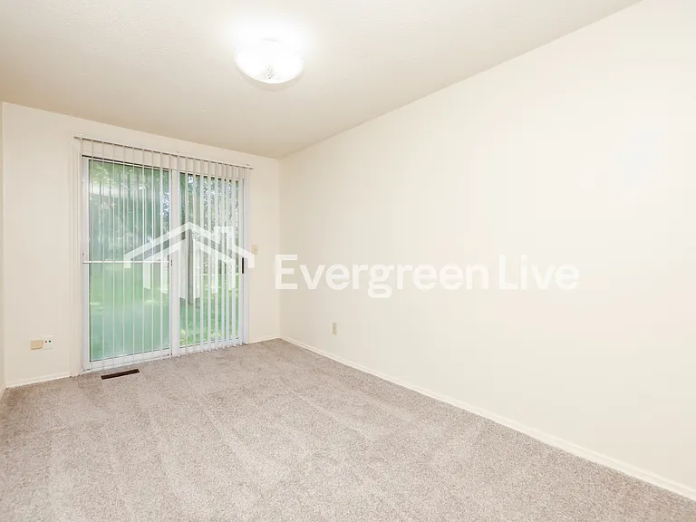 6492 Rolling Glen Dr — Photo 5