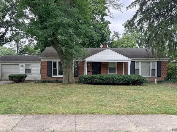 1846 Pembroke Rd, Birmingham, MI 48009
