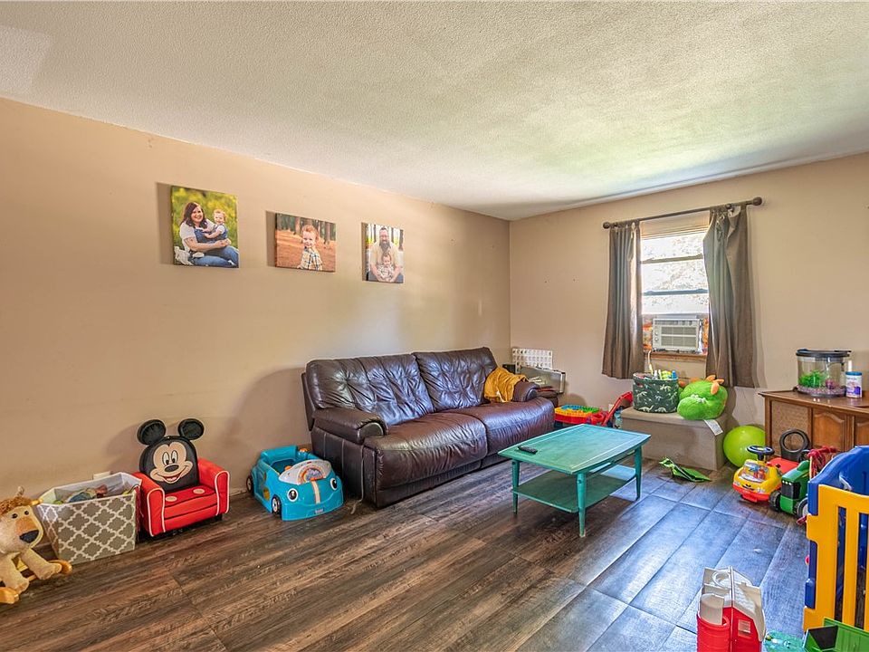 18 Elm Dr, Bethany, IL 61914 Zillow