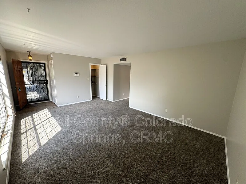 2 bed, 2.0 bath, 1314 sqft, $1,575 — Photo 4