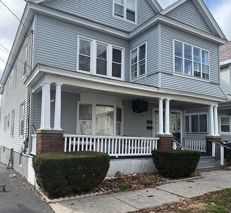 1st image of 58 Lincoln Ave Unit 2