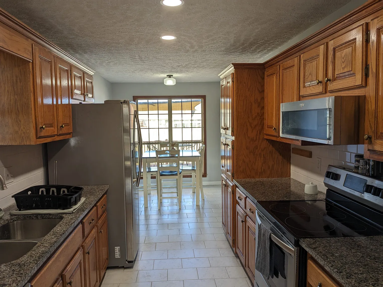 3 bed, $3,000 — Photo 4
