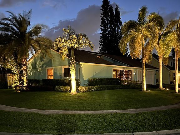3rd image of 9268 Longmeadow Circle