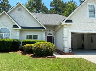12222 Crestwood Ct, Fayetteville, GA