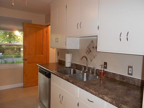 Updated kitchen, includes appliances