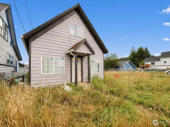 1025 Arnold Avenue, Hoquiam, WA 98550