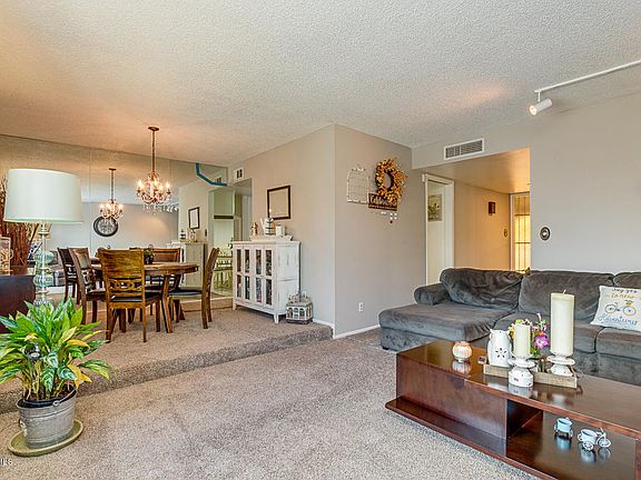 3rd image of 4215 W Carol Ave
