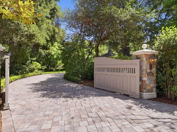 90 Holbrook Ln, Atherton, CA 94027