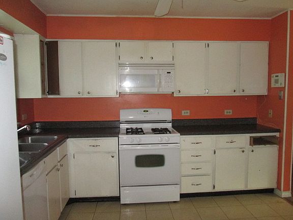 4th image of 417 Greenview Dr