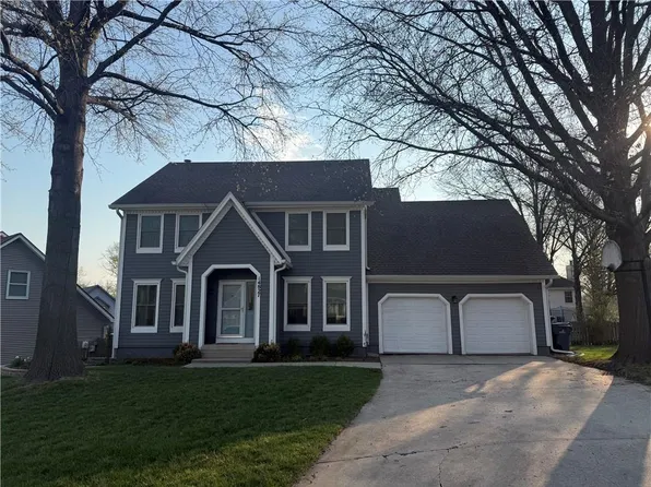 14827 S Navaho Dr, Olathe, KS 66062