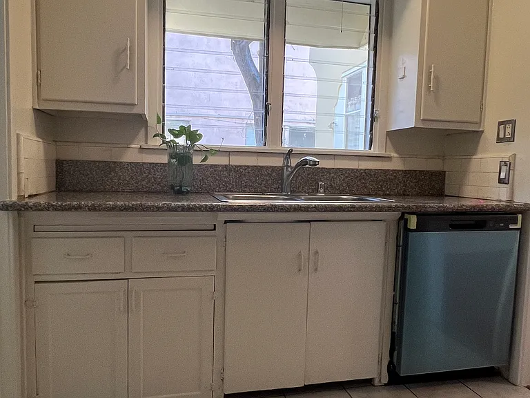 1171 Huntington Dr #D — Photo 17