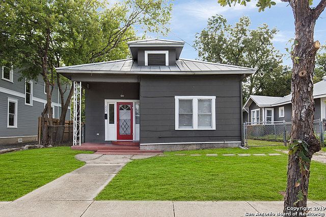 1st image of 222 Carolina St
