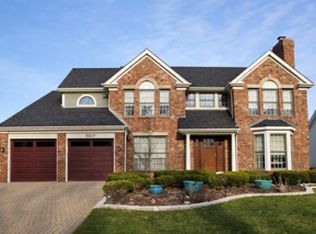 8217 Pine Bluff Ct, Darien, IL 60561