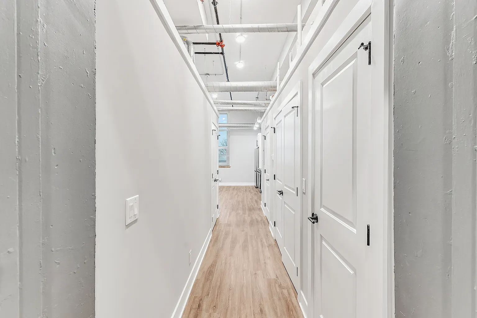 1 bed, 1.5 bath, 1000 sqft, $1,695 — Photo 4