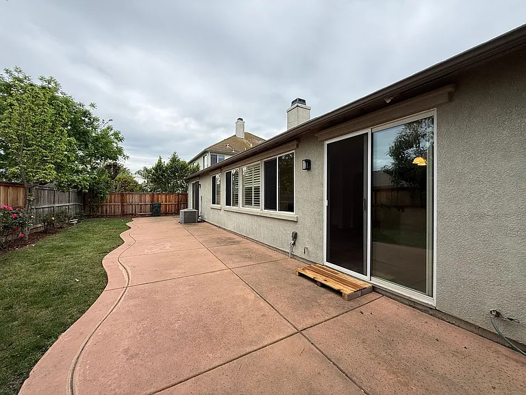 4221 Anatolia Dr — Photo 27