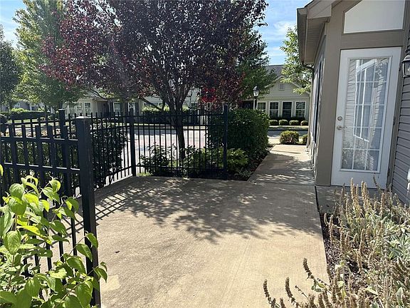 5th image of 2022 Isleworth Ln