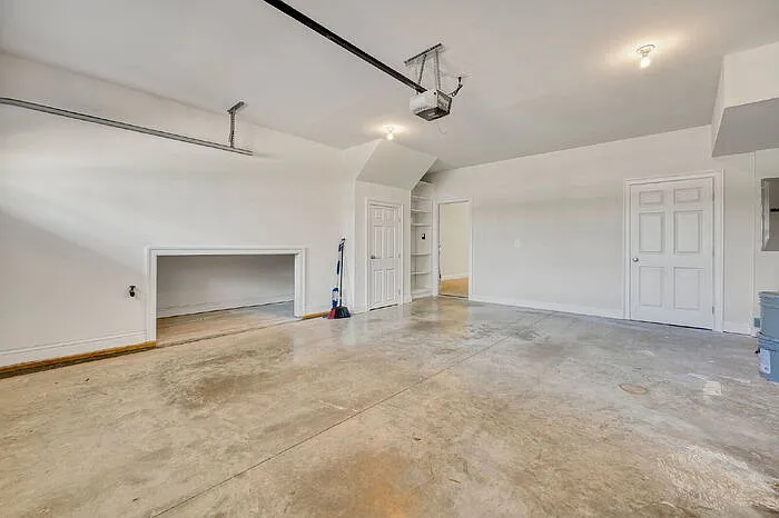 5413 Hickory Ann Dr — Photo 37