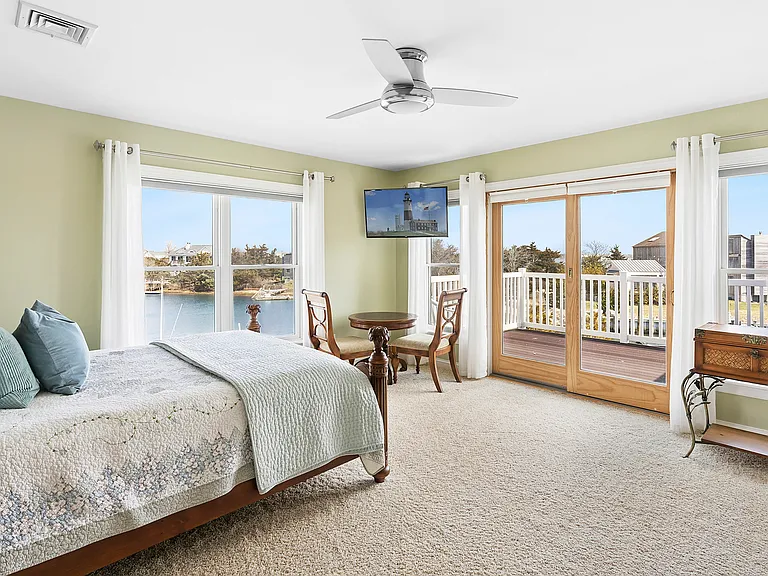 176 Beach Ln — Photo 26