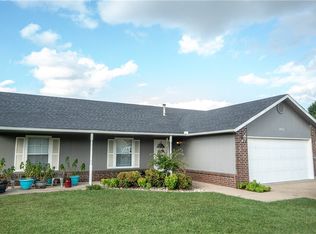 2803 W Bishop Dr, Rogers, AR 72756