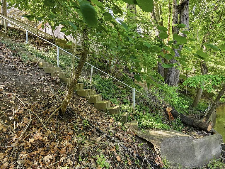 1905 Millbank St SE — Photo 20