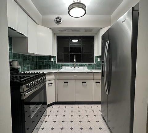 2nd image of 14723 Franklin Blvd