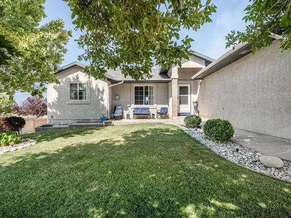 565 S Hook Dr, Pueblo West, CO 81007