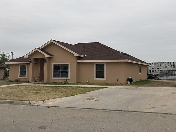 3rd image of 3831 Doe Ln