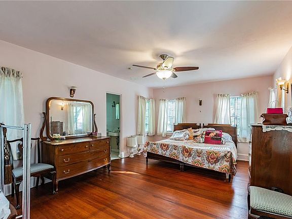 3rd image of 1530 Wilbar Cir