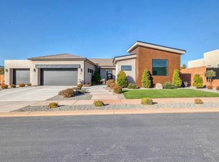 41 N Arrowhead Ln, Ivins, UT 84738