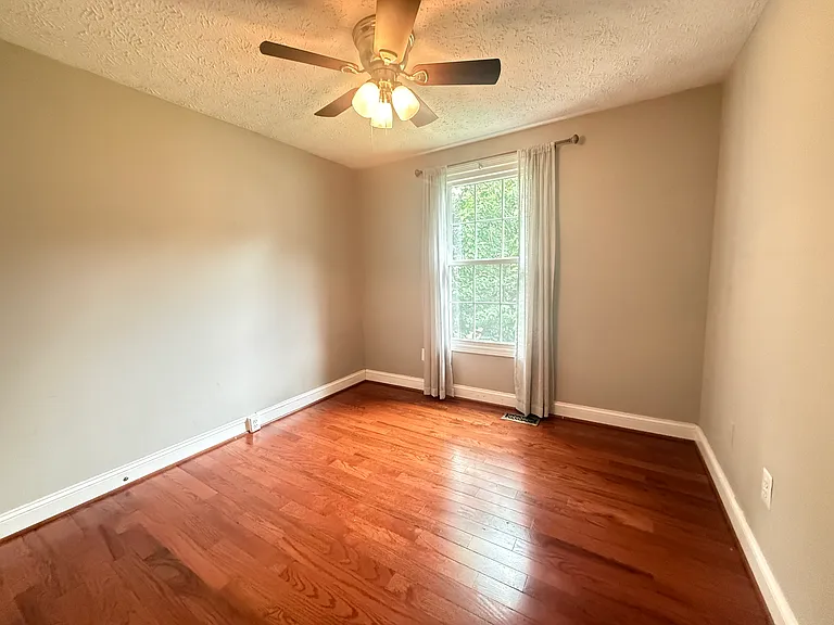 3601 Woodhaven Ct — Photo 17