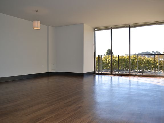 3rd image of 2130 Post St APT 505