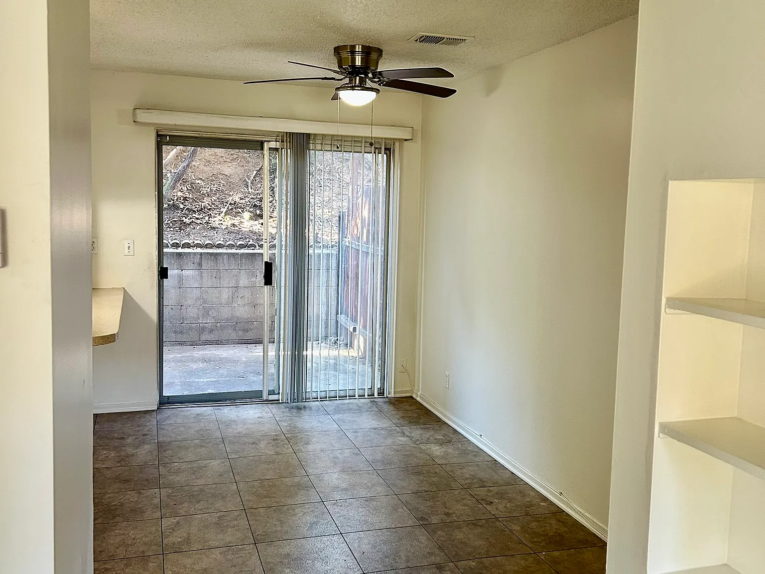 2 bed, 1.5 bath, 1100 sqft, $2,000 — Photo 4