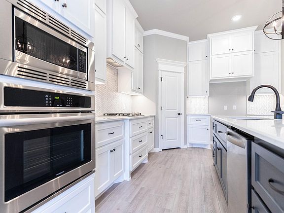 Homes by Taber Shiloh Half Bath Floor Plan-508 NW 199th St