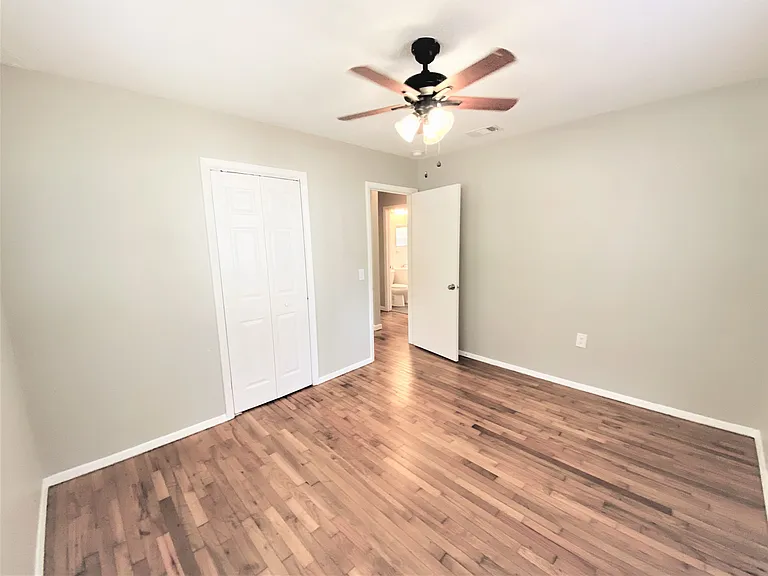 503 Forest St — Photo 17