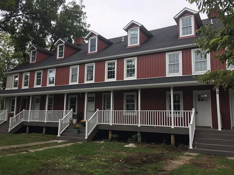 931 Broad St — Photo 4