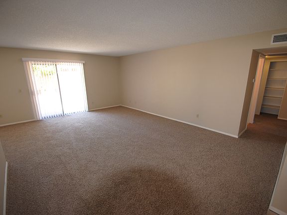 3rd image of 4752 E Enrose St