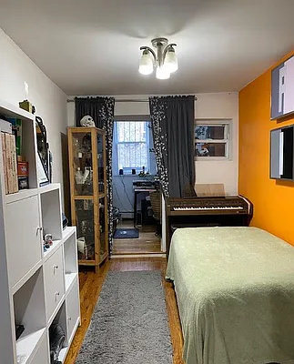 Rented by Heights Realty Advisors | media 16