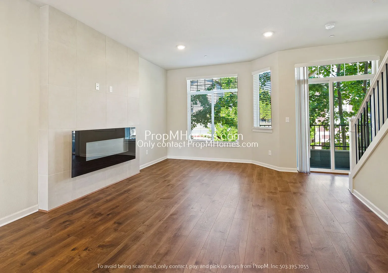 Stylish Two Bedroom Townhome in the Heart of Orenco! — Photo 2