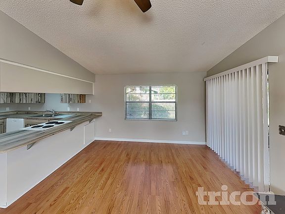 2nd image of 2933 Sabal Palm Dr