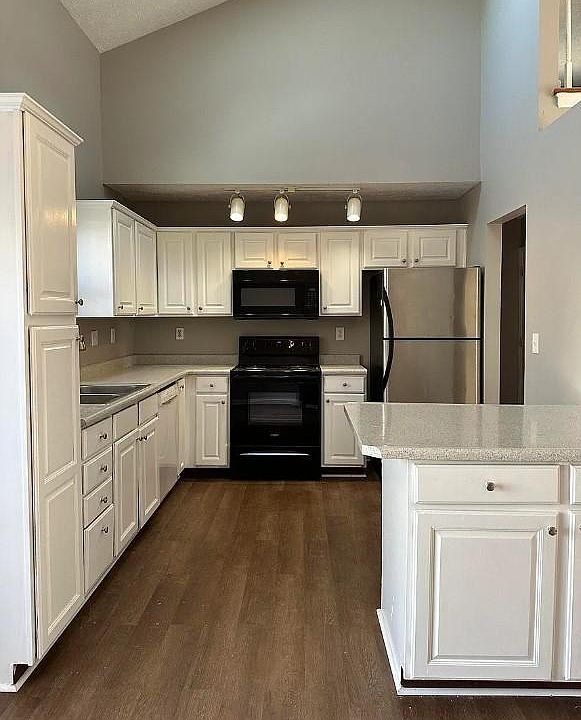 1st image of 2885 Gateway Park Ln