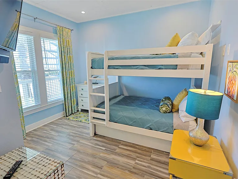 2610 Avenue Q 1/2 — Photo 13