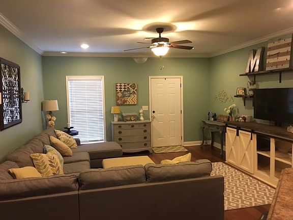 3rd image of 148 Kendal Ln