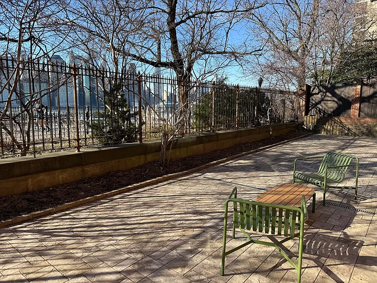 184 Columbia Hts #GARDEN — Photo 12