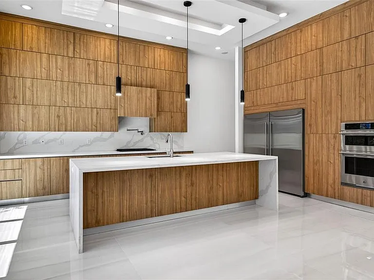 4426 W Euclid Ave — Photo 14
