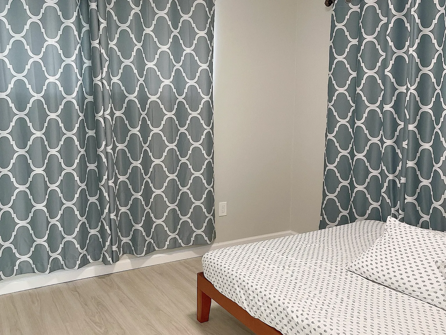 2 bed, 800 sqft, $2,300 — Photo 3