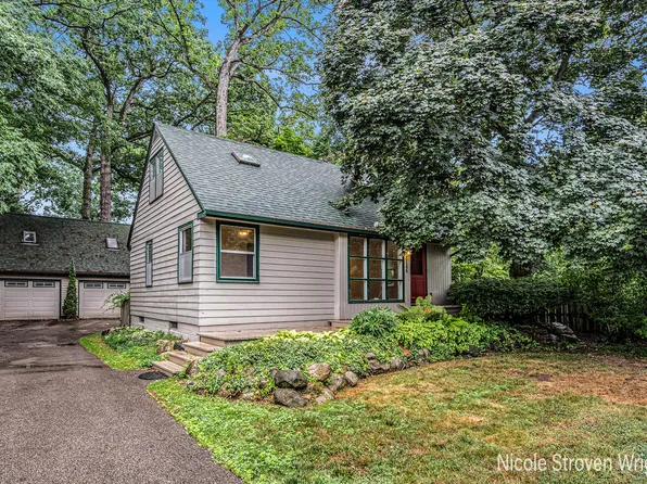 2146 Lansing St SE, East Grand Rapids, MI 49506