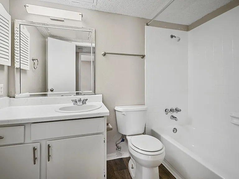 Preston Oaks — Photo 15