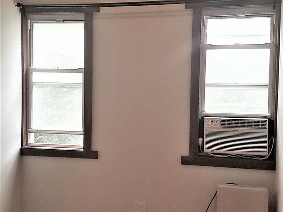 5th image of 73 Engert Ave #3B