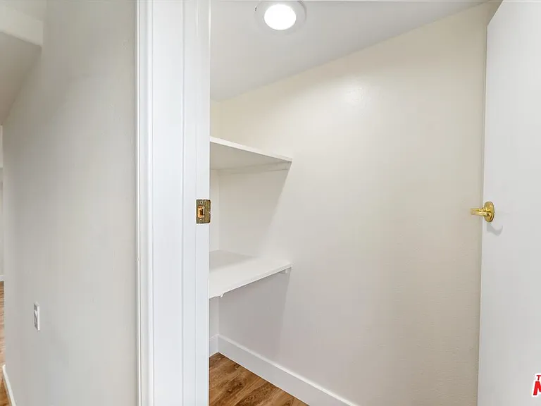 1338 Yale St #C — Photo 21