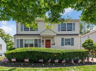 45 Concord Avenue, Bethpage, NY 11714